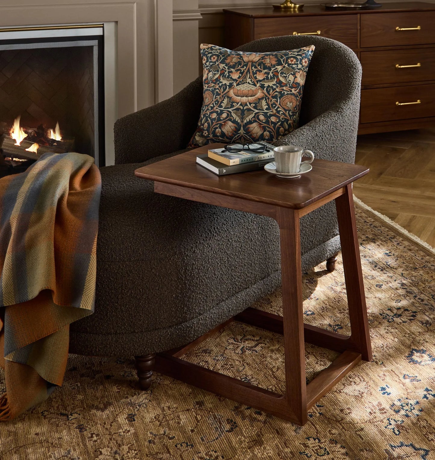 C Side Table with innovative C-shaped design and smooth finish.